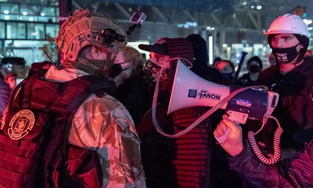 ΗΠΑ: Εκκένωση εκλογικού και εμπορικού κέντρου λόγω απειλών για βόμβες